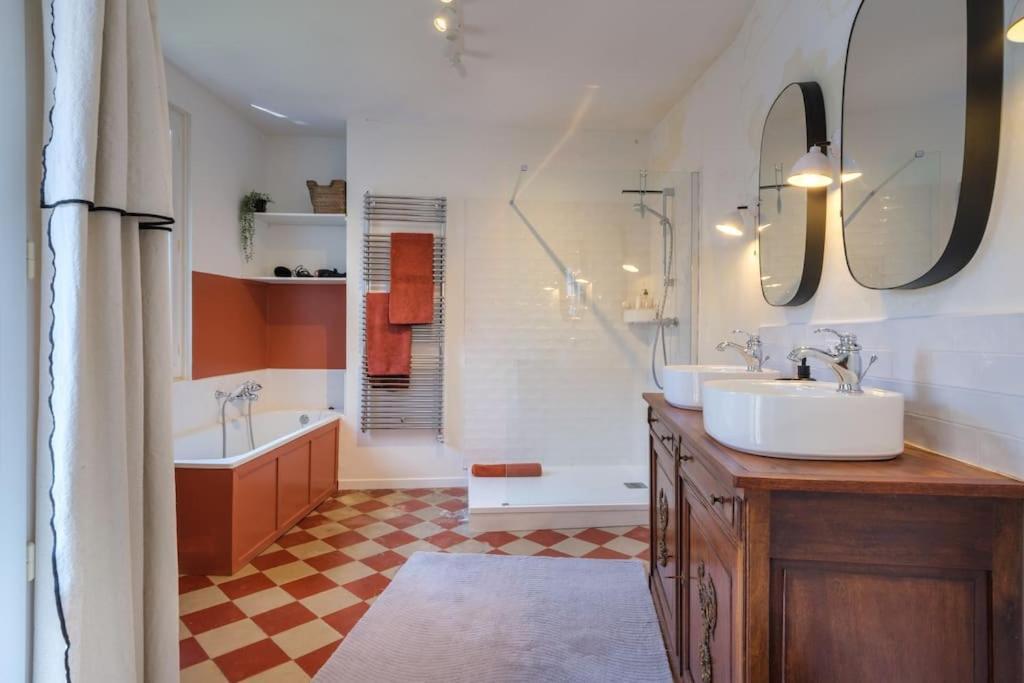 Appartement Avec Son Patio Dans Centre Historique De Bourg Luaran gambar