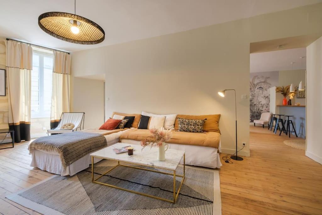 Appartement Avec Son Patio Dans Centre Historique De Bourg Luaran gambar