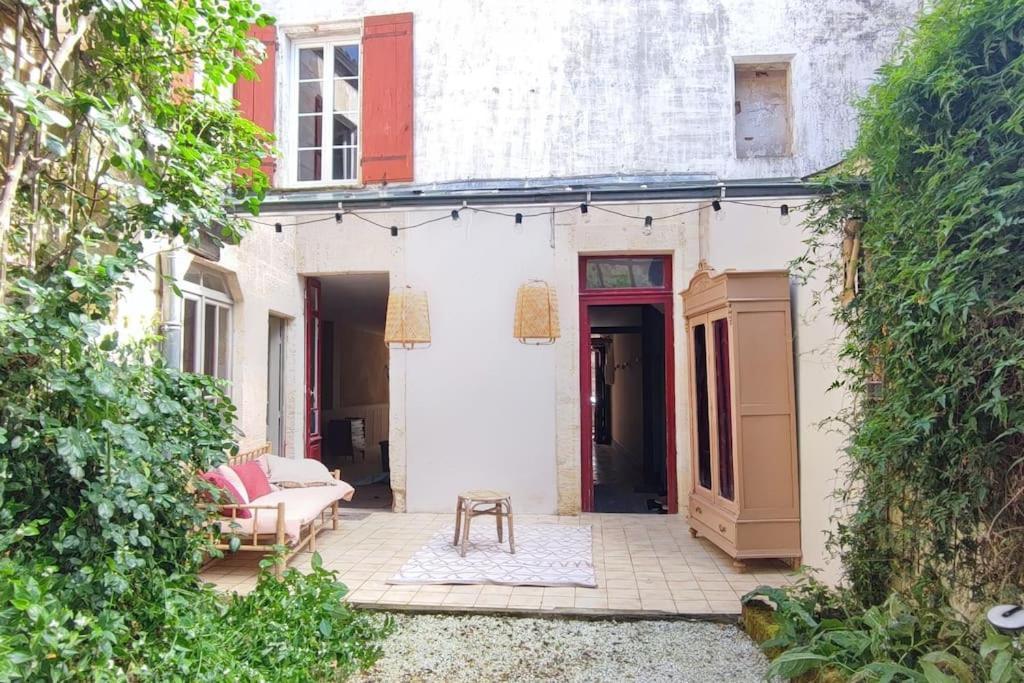 Appartement Avec Son Patio Dans Centre Historique De Bourg Luaran gambar